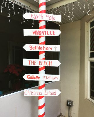 DIY Christmas Sign Post