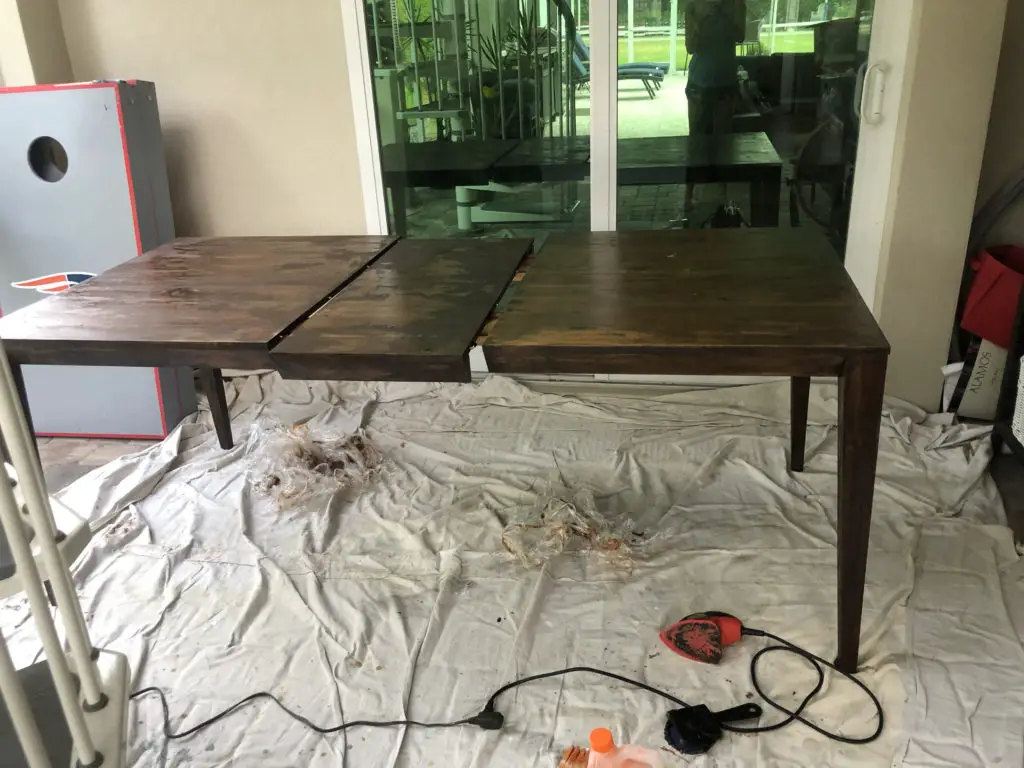 How to Refinish a Dark Wood Table