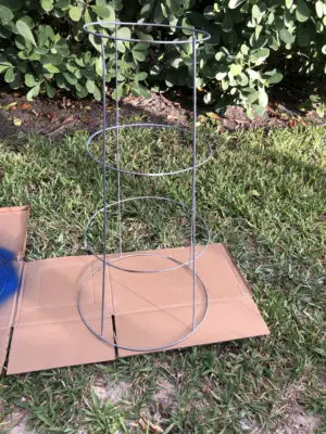 DIY Tomato Cage Planters