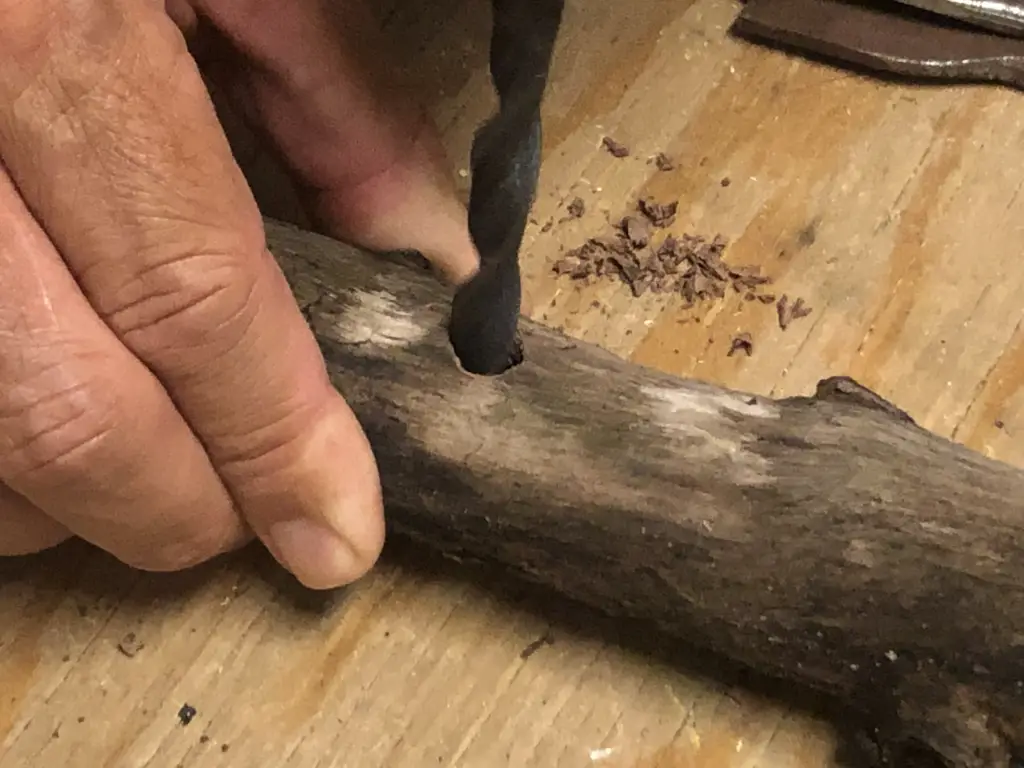 DIY Driftwood Sailboat