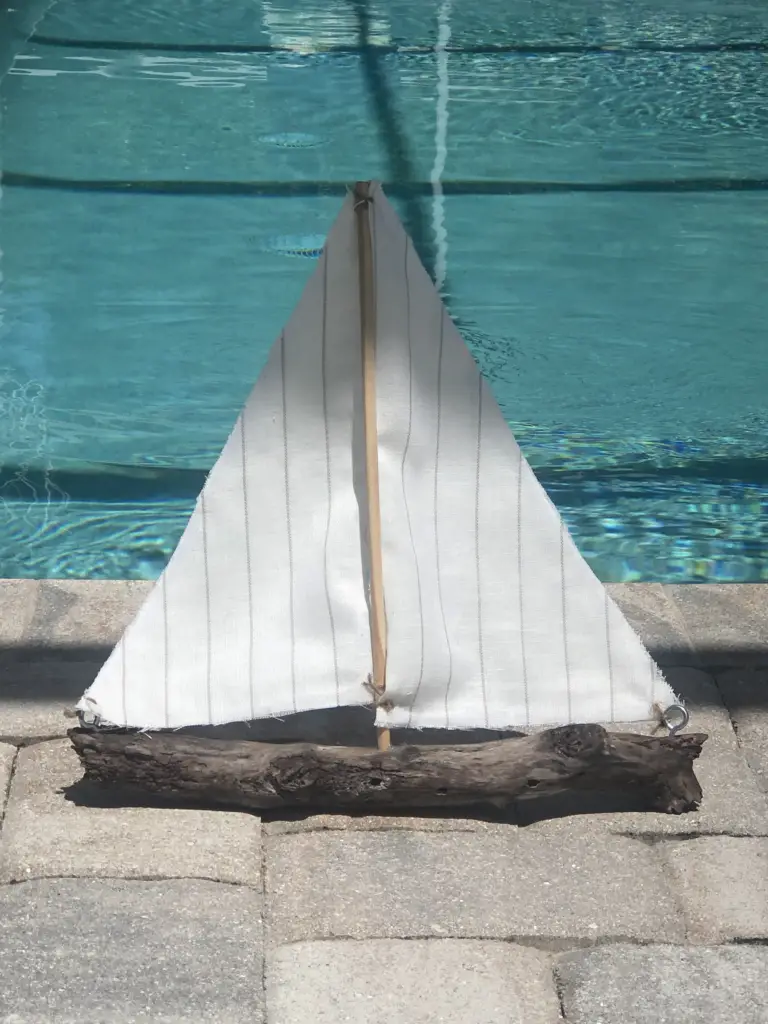 DIY Driftwood Sailboat